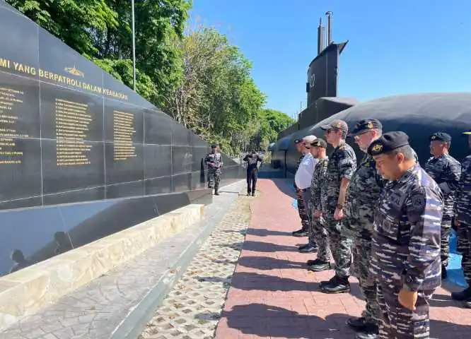Jalin Kerja Sama Dengan Royal Australian Navy, Komandan KRI Alugoro-405 Hadiri SAER SMEE