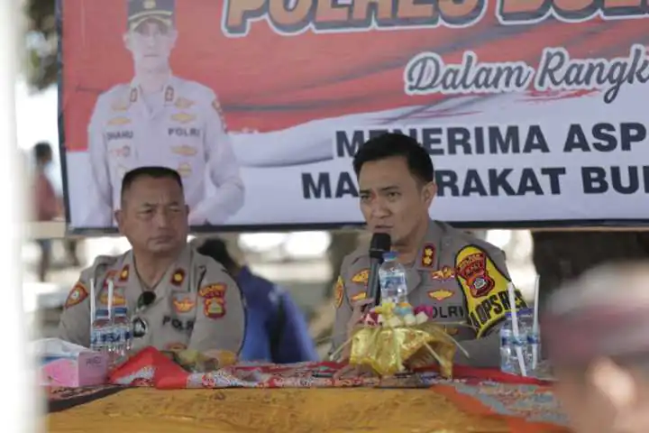Jumat Curhat, Kapolres Buleleng Menerima Curhatan Warga Masyarakat Desa Tangguwisia.