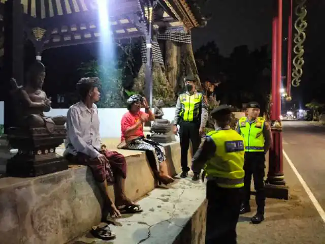 ATENSI ARUS LALULINTAS TETAP LANCAR,PERSONIL SATUAN SAMAPTA RES BANGLI LAKSANAKAN PENGATURAN DAN BLUE LIGHT PATROL
