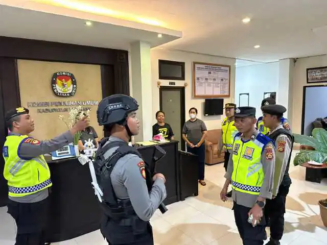 Cegah Gangguan Kamtibmas jelang Pemilu, Polres Tabanan Intensifkan Blue Light Patrol