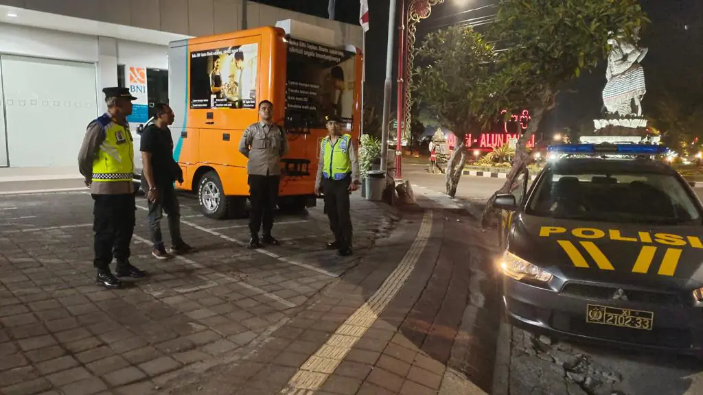 Cegah Terjadinya Gangguan Kamtibmas, Polsek Bangli Tingkatkan Kegiatan Blue Light Patrol