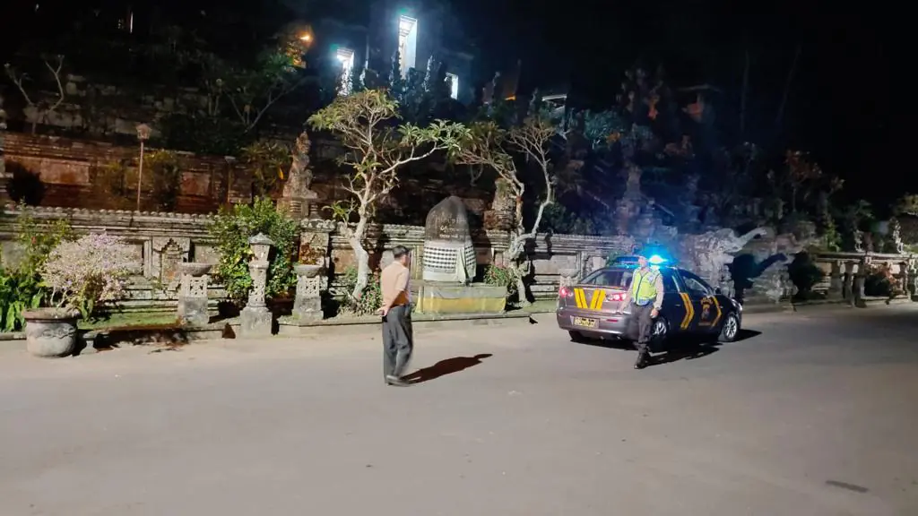Cegah Terjadinya Gangguan Kamtibmas, Polsek Bangli Tingkatkan Kegiatan Blue Light Patrol