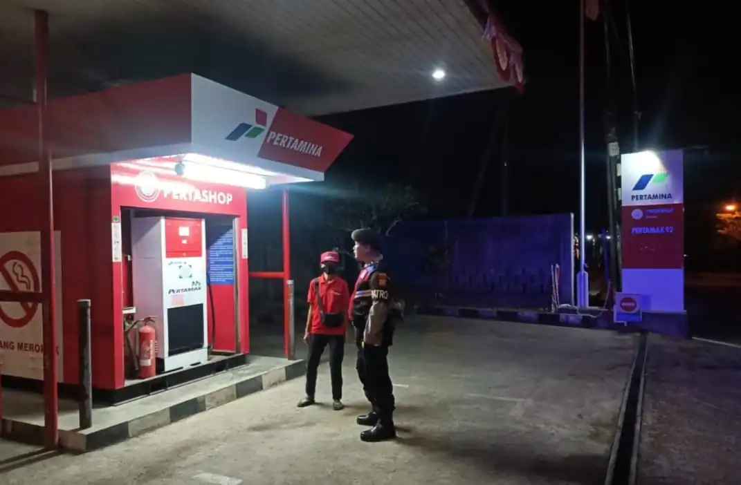 Pawas Pimpin Blue Light Patrol Polsek Petang