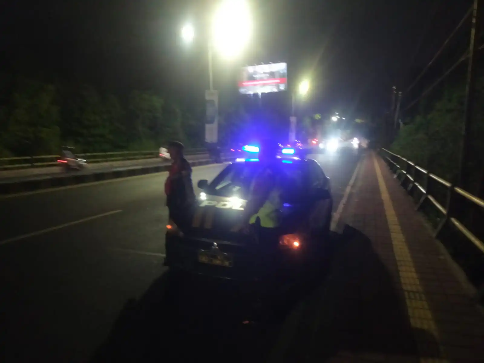 Tingkatkan Keamanan Malam Hari, Polsek Kutsel Rutin Gelar Blue Light Patrol.