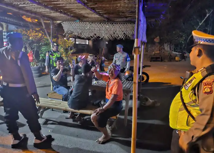 Blue Light Patrol Polsek Dentim, Langkah Cermat Ciptakan Lingkungan Aman
