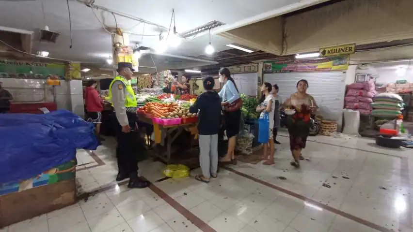 Cegah kerawanan Kamtibmas, Blue Light Patrol Polsek Denpasar Utara Rabu, (29/11/2023)