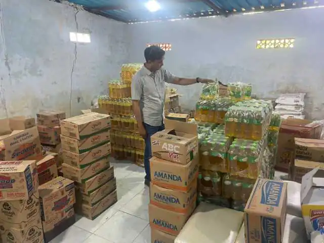 Sambangi Pasar Kidul, Unit Intelkam Polsek Bangli Cek Harga Dan Ketersediaan Stock Sembako