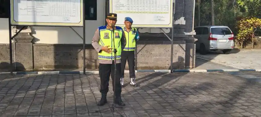 AKP I Komang Muliyadi, S.H., M.M. Pimpin Apel Kesiapan Pengamanan Natal di Wilayah Melaya.