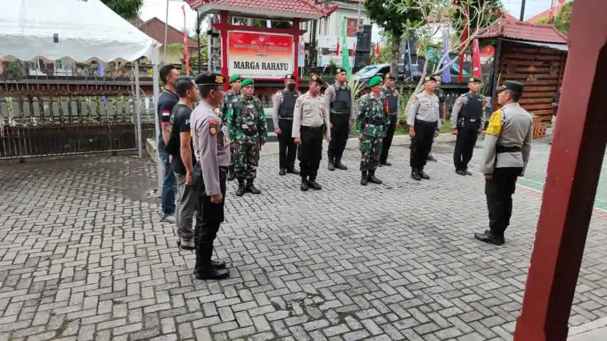Atensi Pelaksanaan Giat Ibadah Malam Kudus, Satuan Samapta Laksanakan Pengamanan Pada Gereja Marga Rahayu Bangli