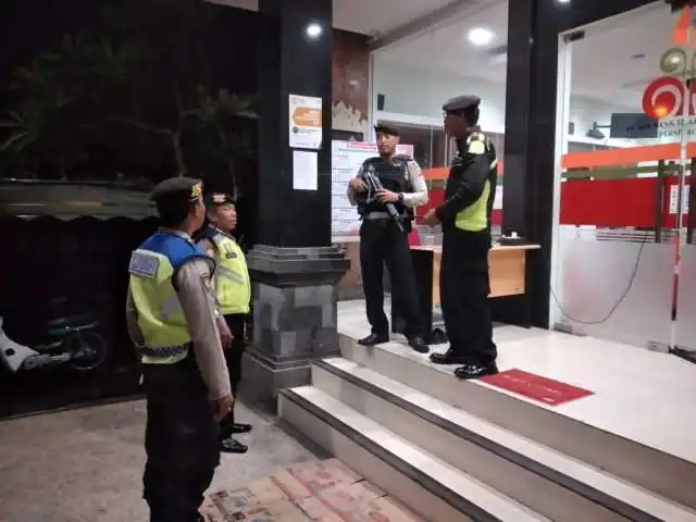 Cegah Terjadinya Gangguan Kamtibmas, Polsek Bangli Tingkatkan Kegiatan Blue Light Patrol