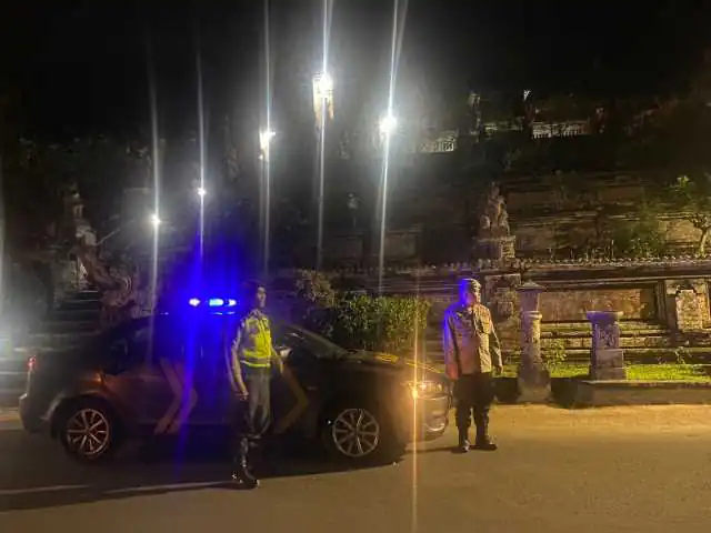 Menjaga Situasi Tetap Kondusif, Polsek Bangli Tingkatkan Kegiatan Blue Light Patrol