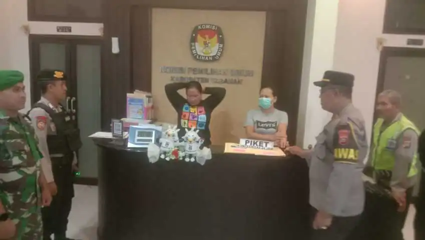 Pastikan Situasi Aman dan Kondusif Saat Tahapan Kampanye, Polres Tabanan Gelar Blue Light Patrol Gabungan Tiga Pilar