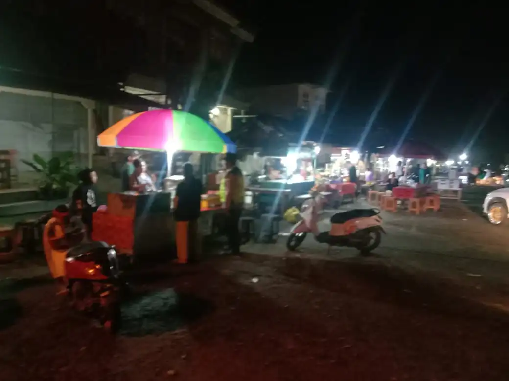 BLUE LIGHT ANTISIPASI KEJAHATAN DIMALAM HARI PERSONIL POLSEK SUSUT MELAKSANAKAN KEGIATAN PATROLI BLUE LIGHT.