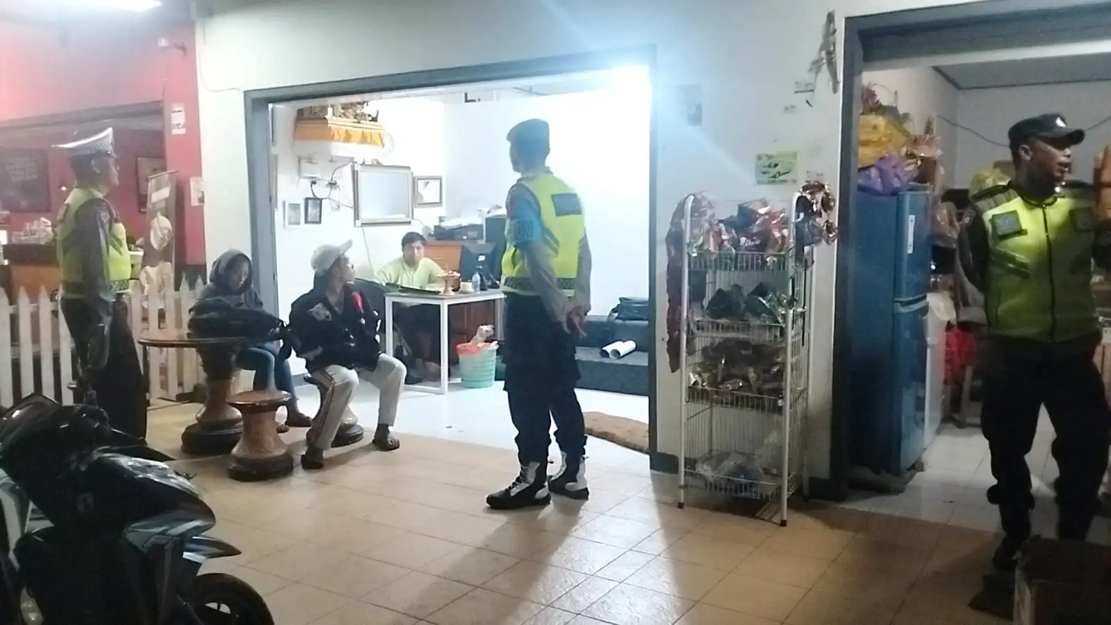BLUE LIGHT PATROL POLSEK TEMBUKU, JAGA KANTIBMAS YANG KONDUSIF