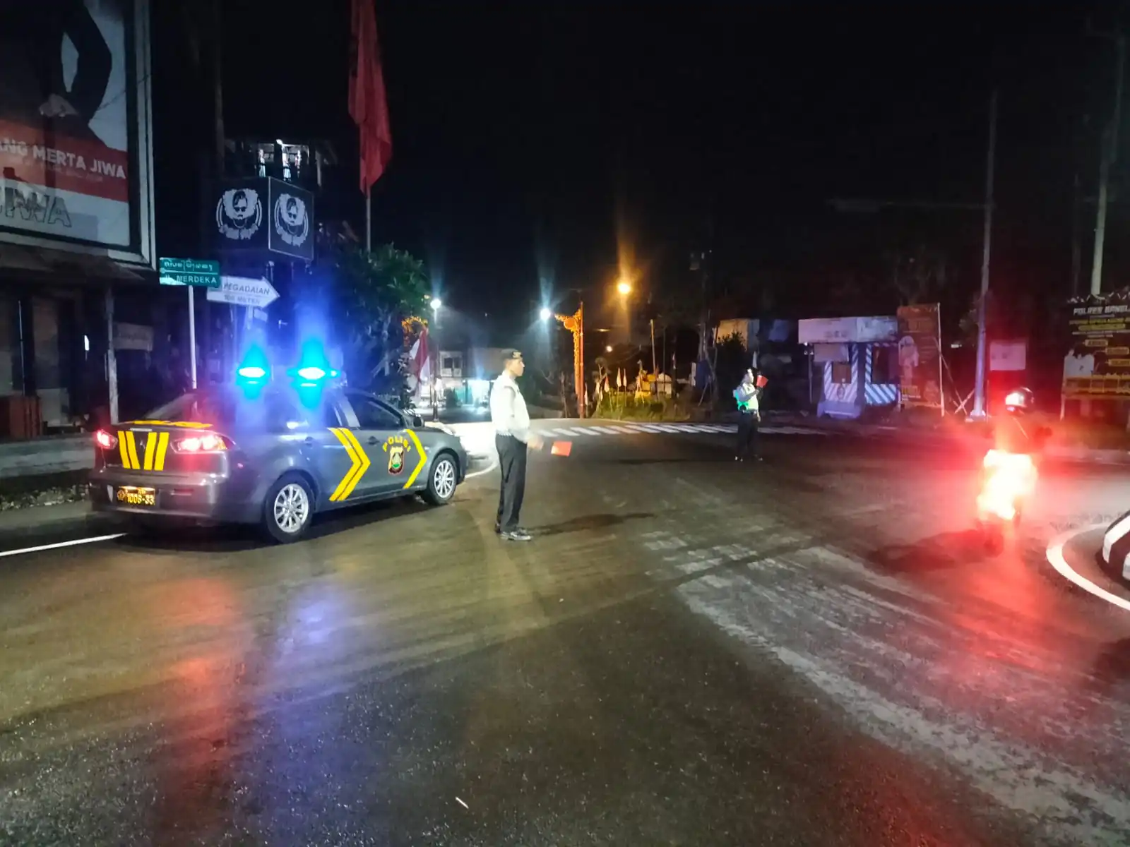 Ciptakan Situasi Tetap Kondusif menjelang Pemilu 2024 Personil Sat Samapta Polres Bangli Tingkatkan penggelaran Blue Light