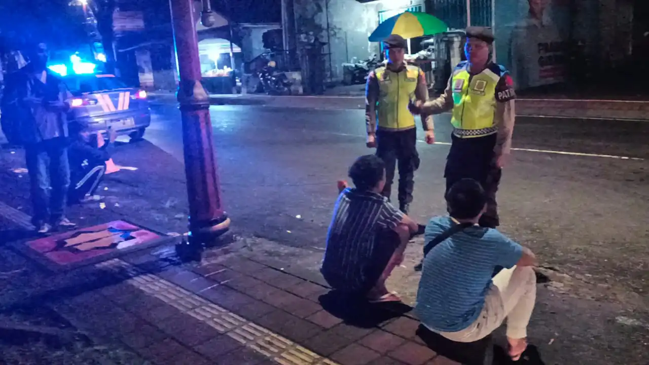 Ciptakan Situasi Tetap Kondusif menjelang Pemilu 2024 Personil Sat Samapta Polres Bangli Tingkatkan penggelaran Blue Light