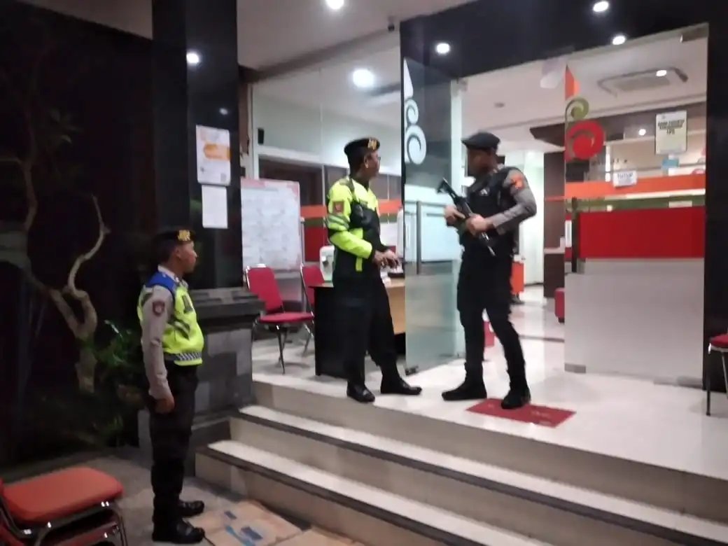 Jaga Situasi Tetap Kindusif, Polsek Bangli Tingkatkan Kegiatan Blue Light Patrol