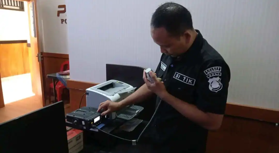Subsatgas TIK Cek Sarana Komunikasi, Pastikan HT Siap Pakai