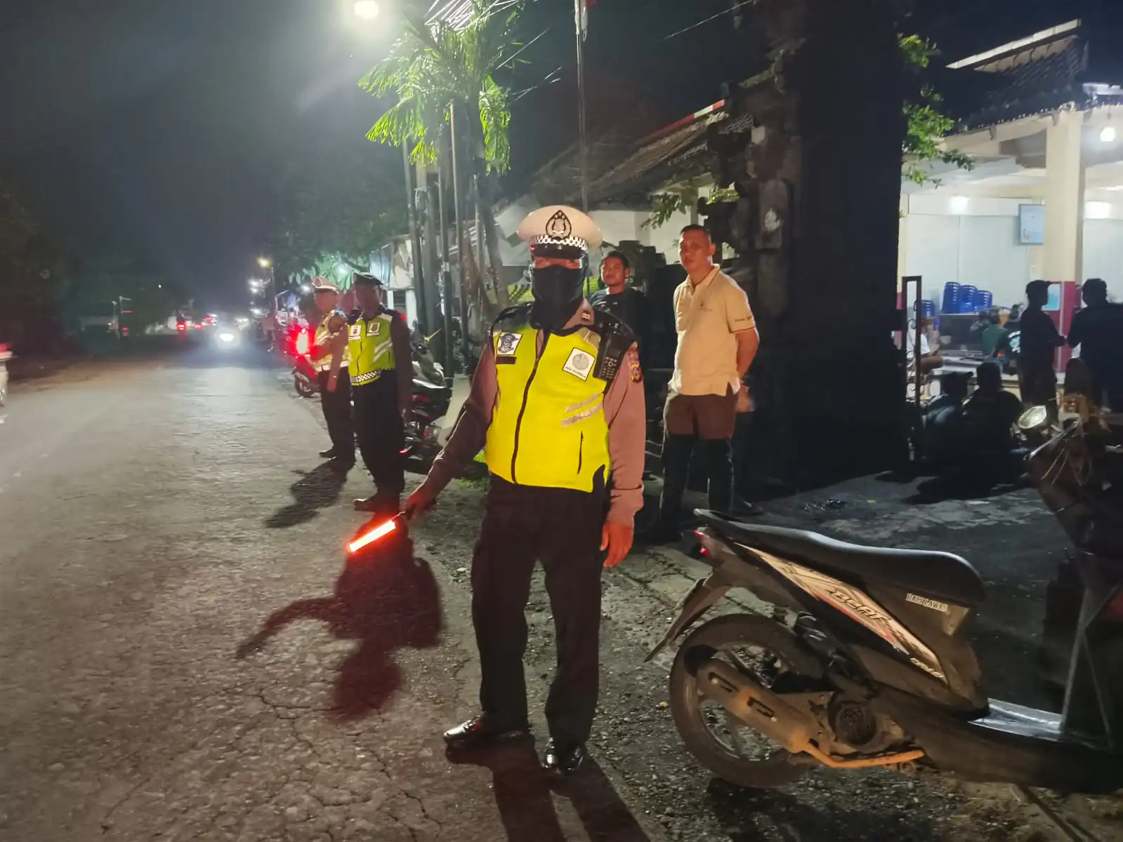 Wujudkan Pemilu Aman, Sejuk Dan Damai, Polres Tabanan dan Polsek Kediri Berikan Pengamanan Giat Kampanye Dalam Bentuk Simakrama