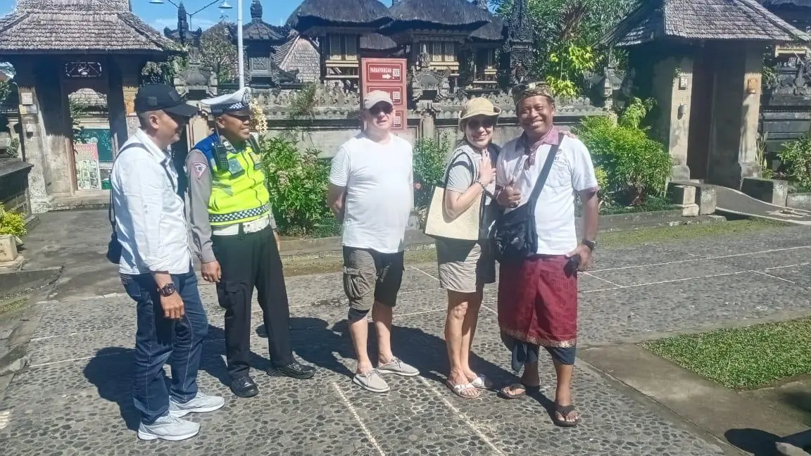 Beri Rasa Aman Kepada Pengunjung, Pawas Bersama Anggota, Sambangi Obyek Wisata Penglipuran