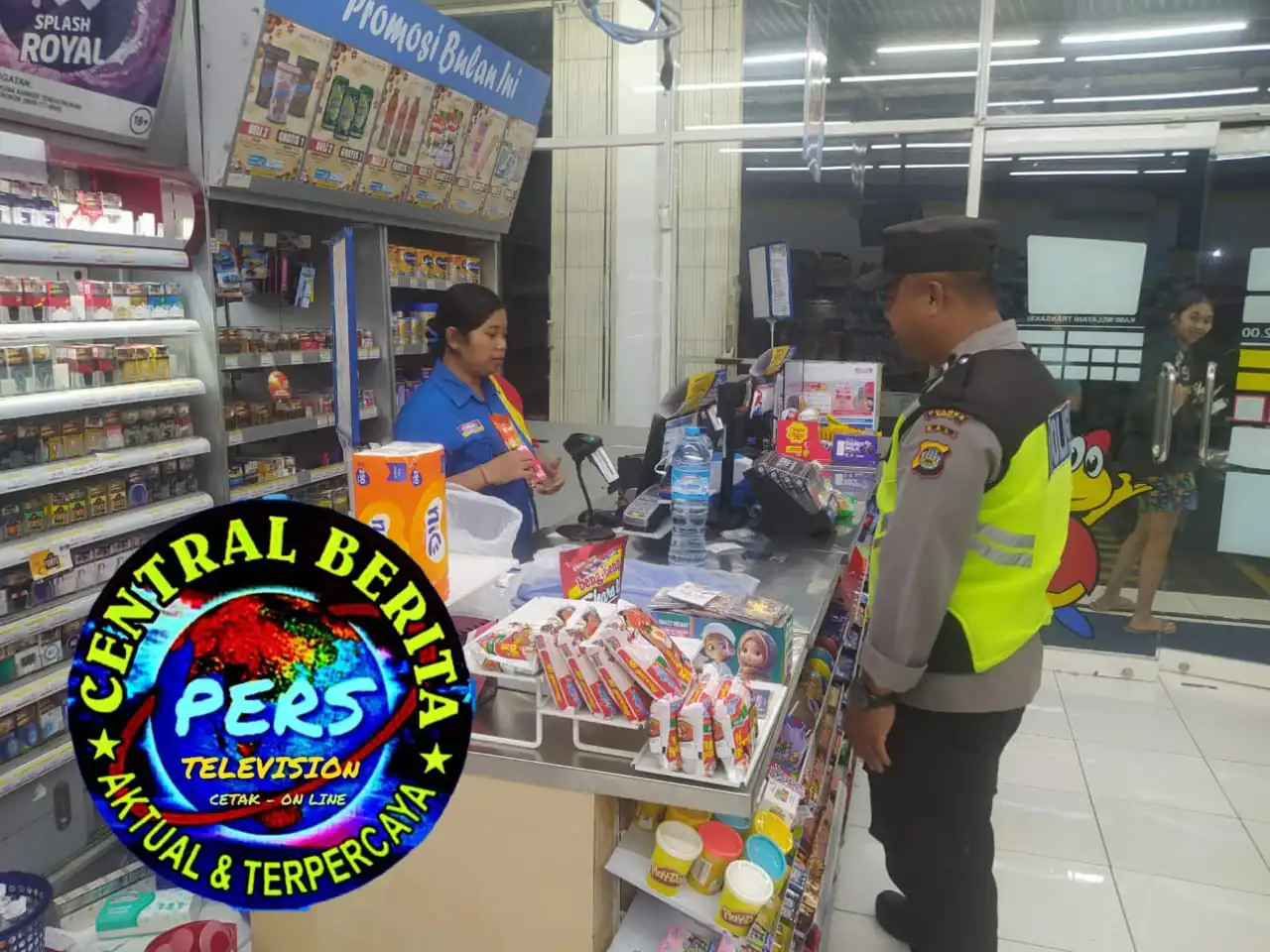 BLUE LIGHT ANTISIPASI KEJAHATAN DIMALAM HARI PERSONIL POLSEK SUSUT MELAKSANAKAN KEGIATAN PATROLI BLUE LIGHT.