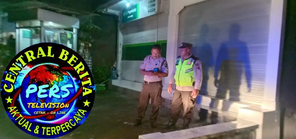 BLUE LIGHT ANTISIPASI KEJAHATAN DIMALAM HARI PERSONIL POLSEK SUSUT MELAKSANAKAN KEGIATAN PATROLI BLUE LIGHT.