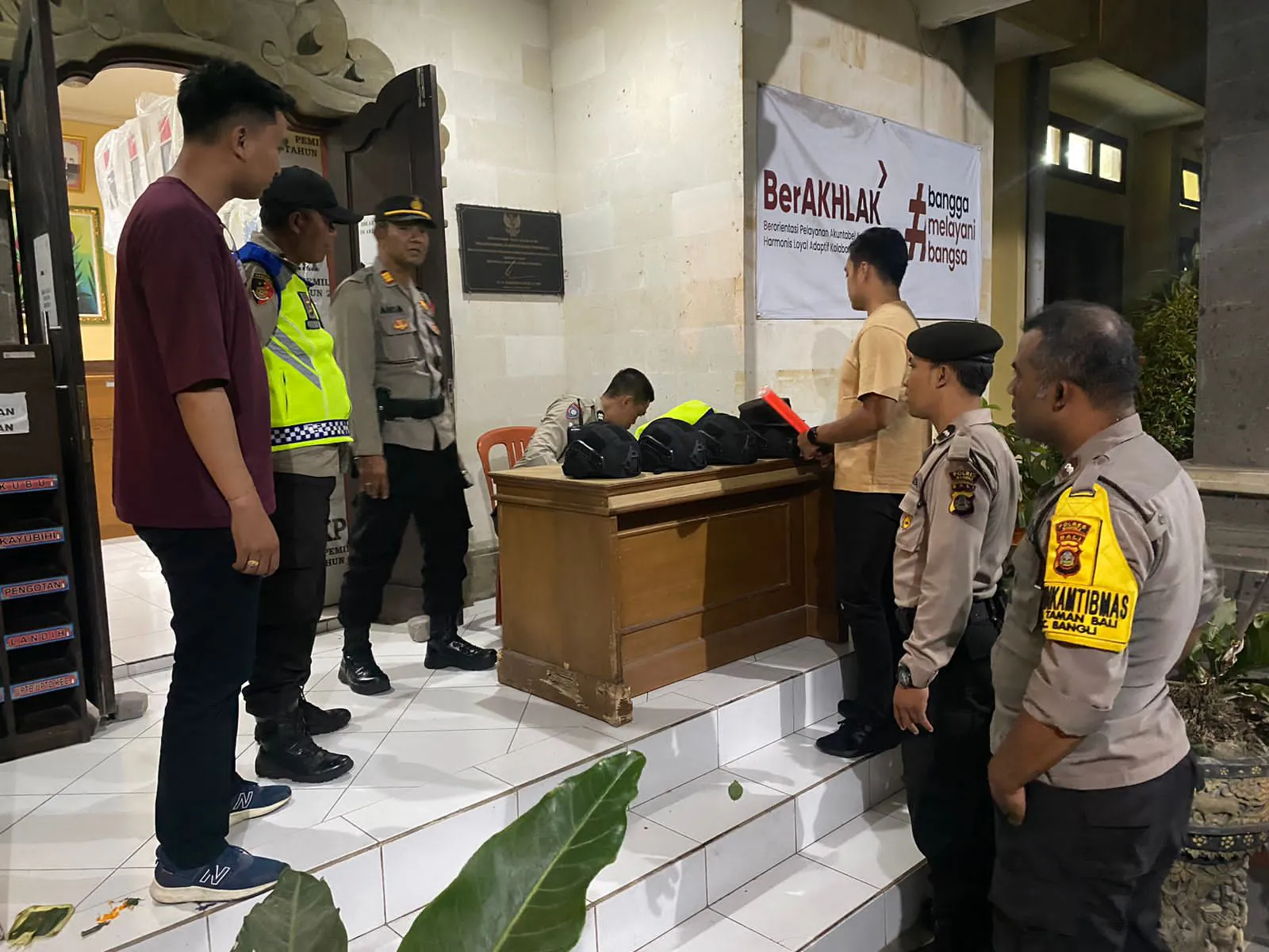Jaga Situasi Tetap Kondusif, Polsek Bangli Tingkatkan Kegiatan Blue Light Patrol