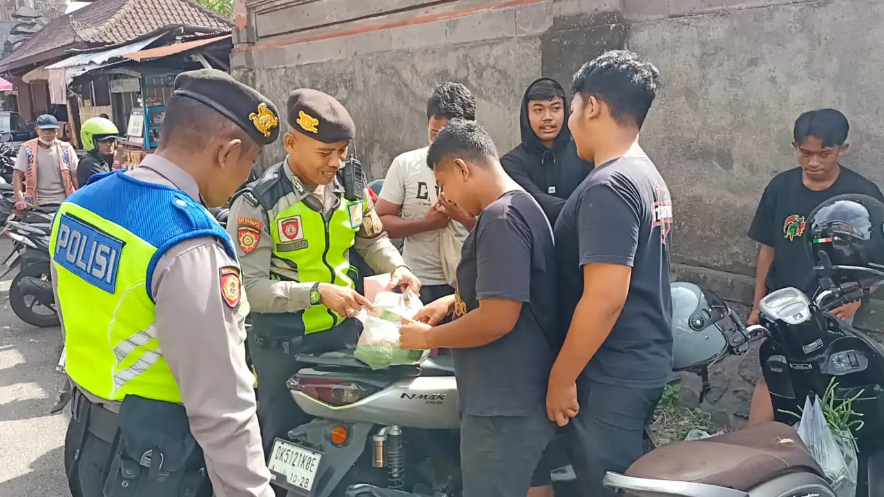 Jaga Situasi tetap Kondusif Saat Rekapitulasi Suara Pemilu 2024 Patroli Printis Presisi dan Patroli Presisi Kota Sat Samapta Polres Bangli 