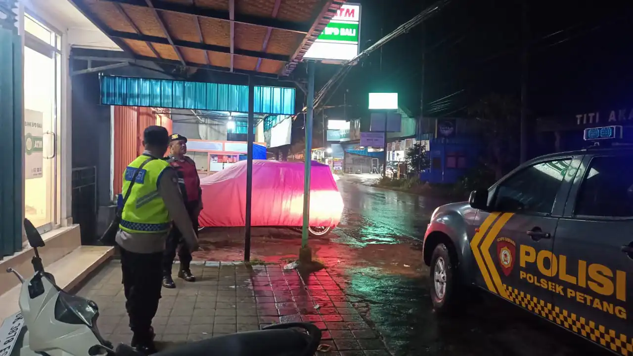 Beri Rasa Aman, Polsek Petang Tingkatkan Blue Light Patrol
