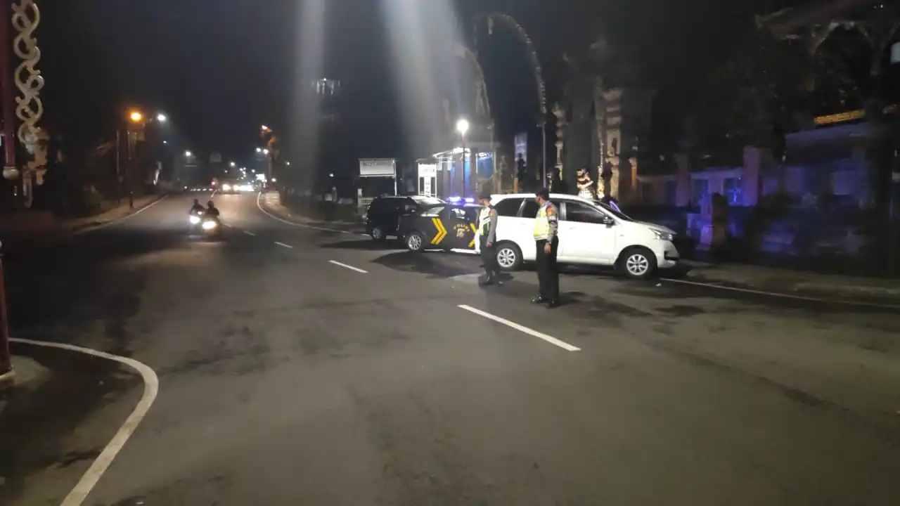 Cegah Gangguan Pada Malam Hari Personil Sat Samapta Polres Bangli Tingkatkan penggelaran Blue Light di Tempat Rawan