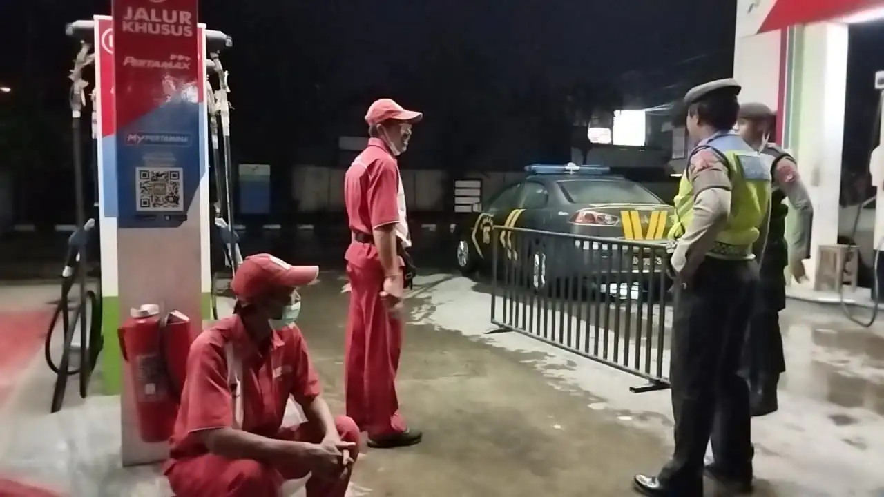 Cegah Gangguan Pada Malam Hari Personil Sat Samapta Polres Bangli Tingkatkan penggelaran Blue Light di Tempat Rawan