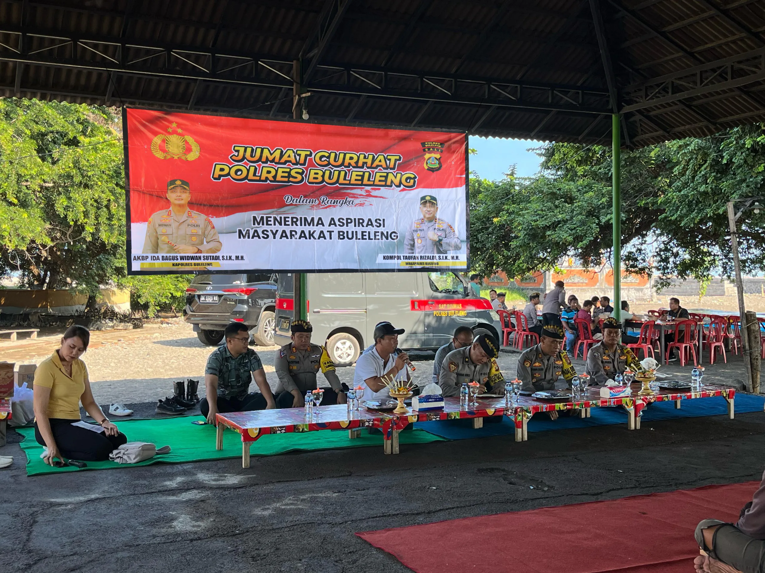 Gelar Jumat Curhat, Polres Buleleng Menerima Aspirasi Masyarakat Kerobokan, Kecamatan Sawan.