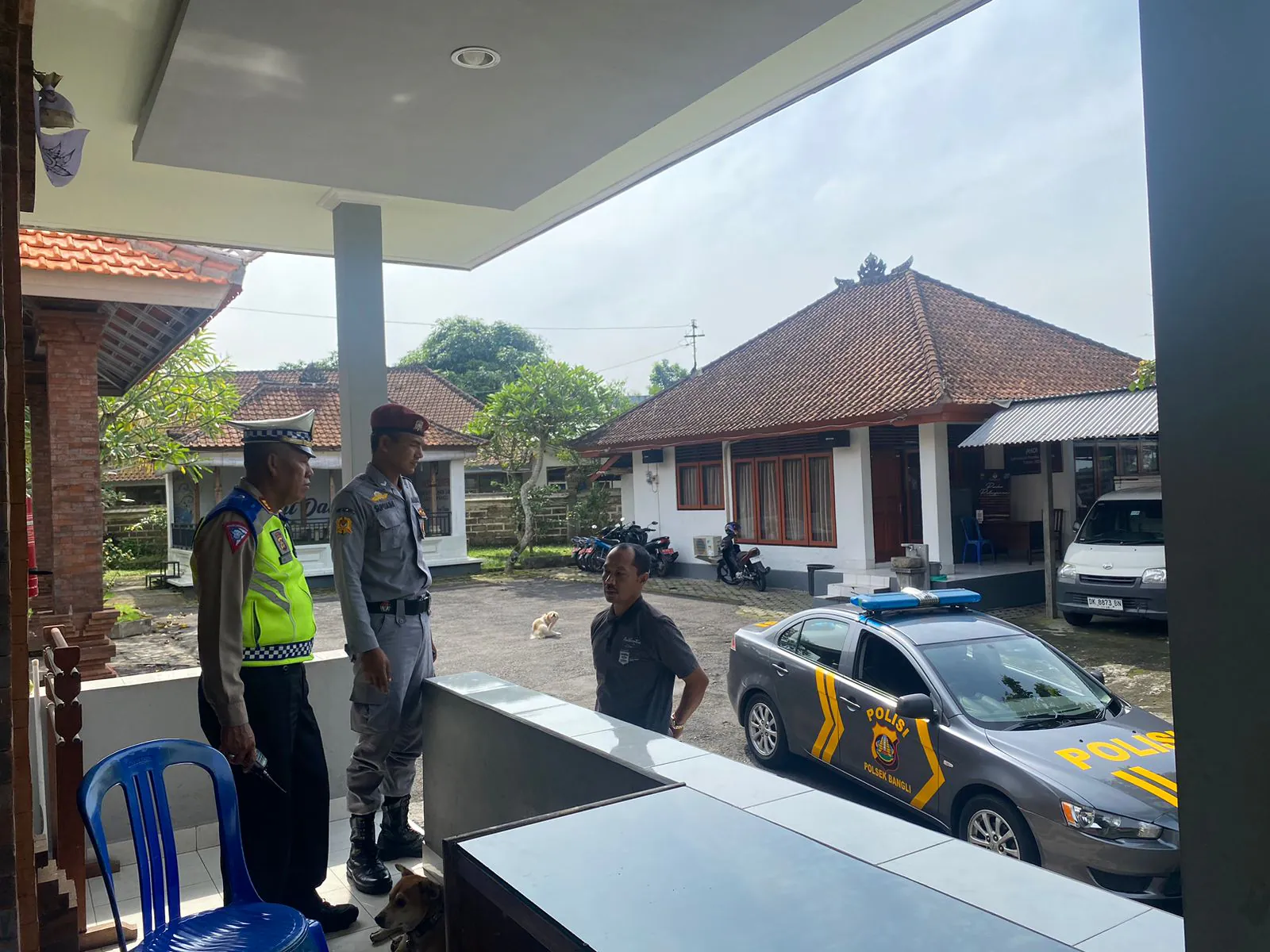 Jaga Situasi Tetap Kondusif, Pawas Bersama Anggota Sambangi Kantor KPUD Bangli