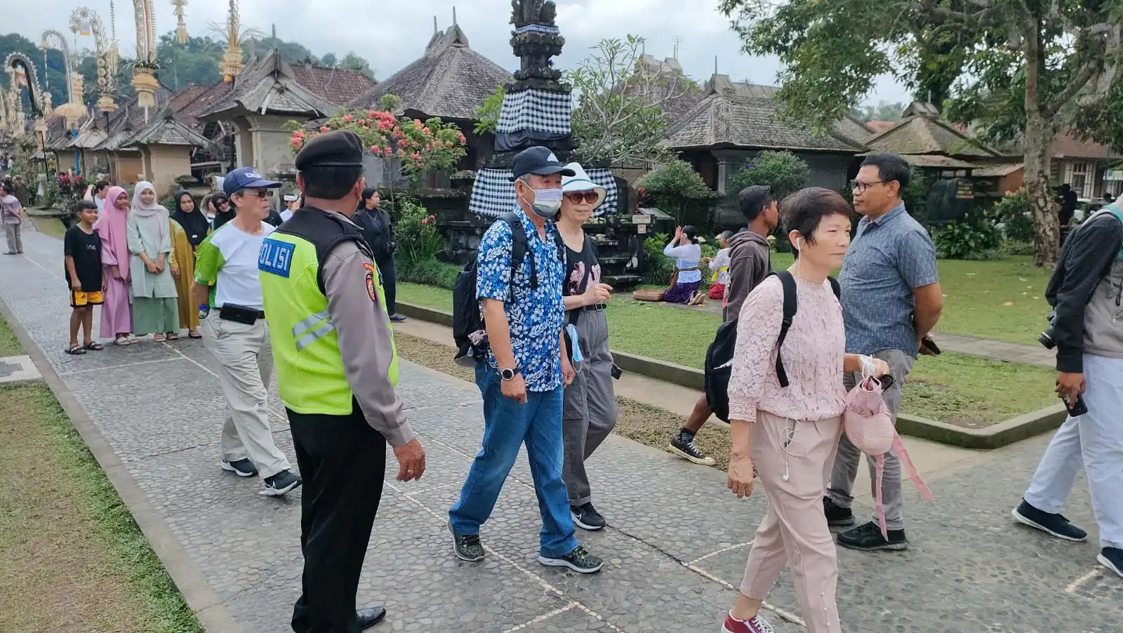 Jaga Situasi Tetap Kondusif, Pawas Bersama Anggota, Sambangi Obyek Wisata