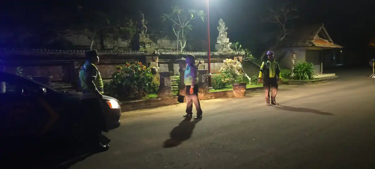 Jaga Situasi Tetap Kondusif, Polsek Bangli Tingkatkan Kegiatan Blue Light Patrol