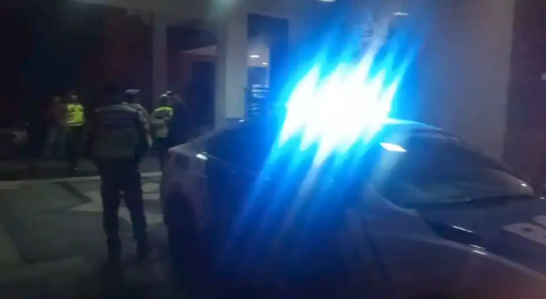 Tingkatkan Pengamanan, Satlantas Polres Badung Melaksanakan Blue Light Patrol