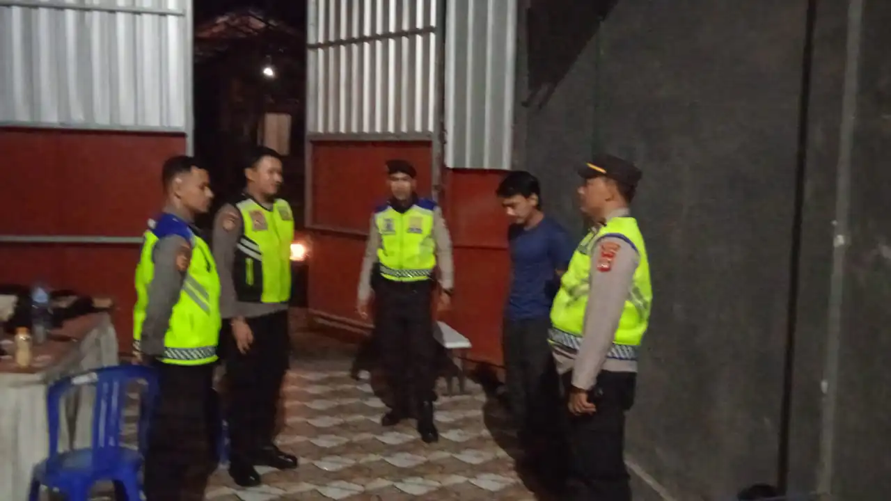 Cegah Terjadinya Gangguan Kamtibmas, Polsek Bangli Tingkatkan Kegiatan Blue Light Patrol