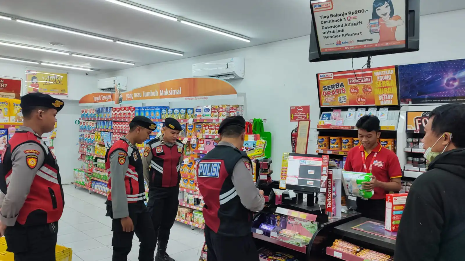 Antisipasi Gangguan di Malam Hari Personil Sat Samapta Polres Bangli Tingkatkan penggelaran Blue Light Pada Jam Rawan