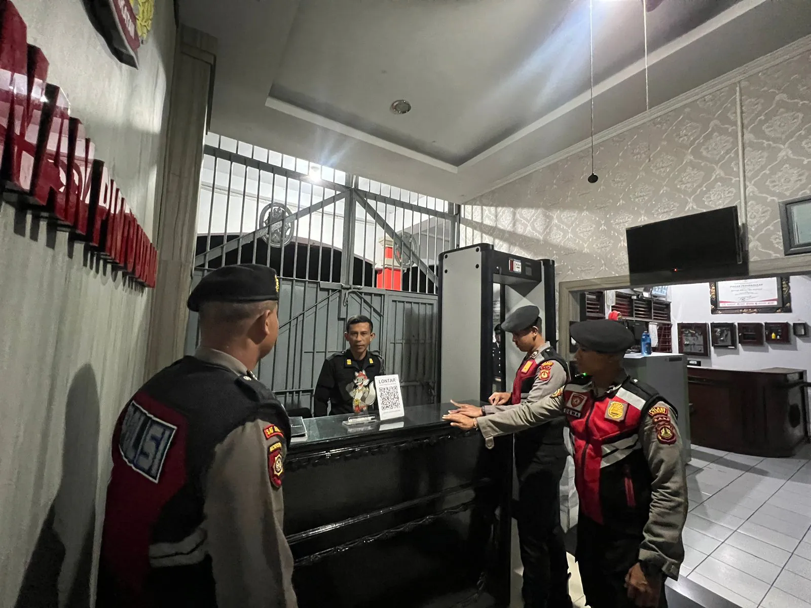 Antisipasi Gangguan di Malam Hari Personil Sat Samapta Polres Bangli Tingkatkan penggelaran Blue Light Pada Jam Rawan