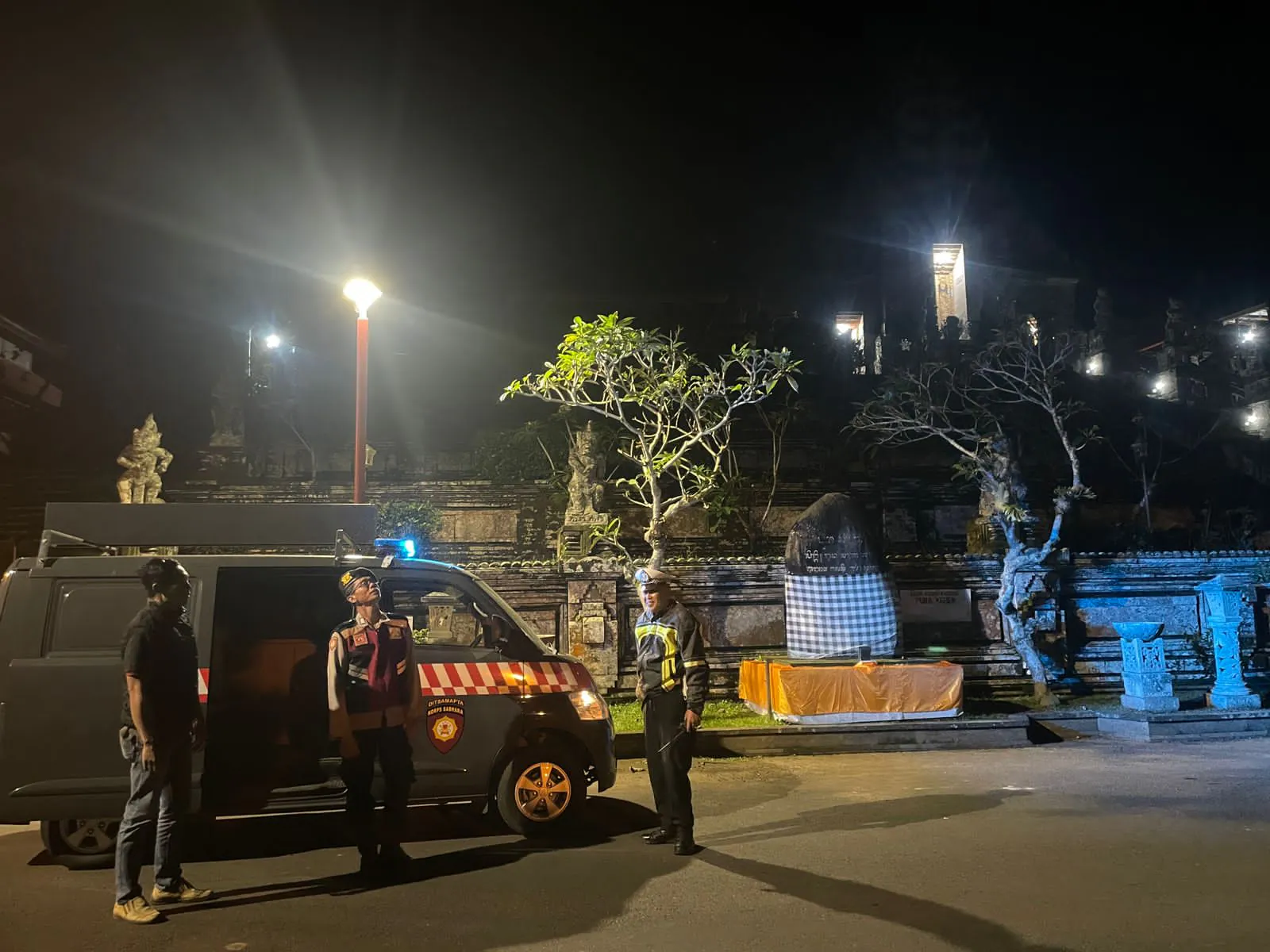 Jaga Situasi Tetap Kondusif, Polsek Bangli Intensifkan Kegiatan Blue Light Patrol