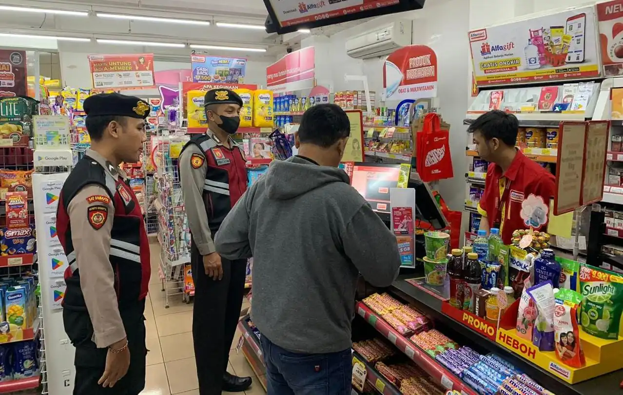 Jaga Situasi Tetap Kondusif Personil Sat Samapta Polres Bangli Tingkatkan penggelaran Blue Light DI malam hari