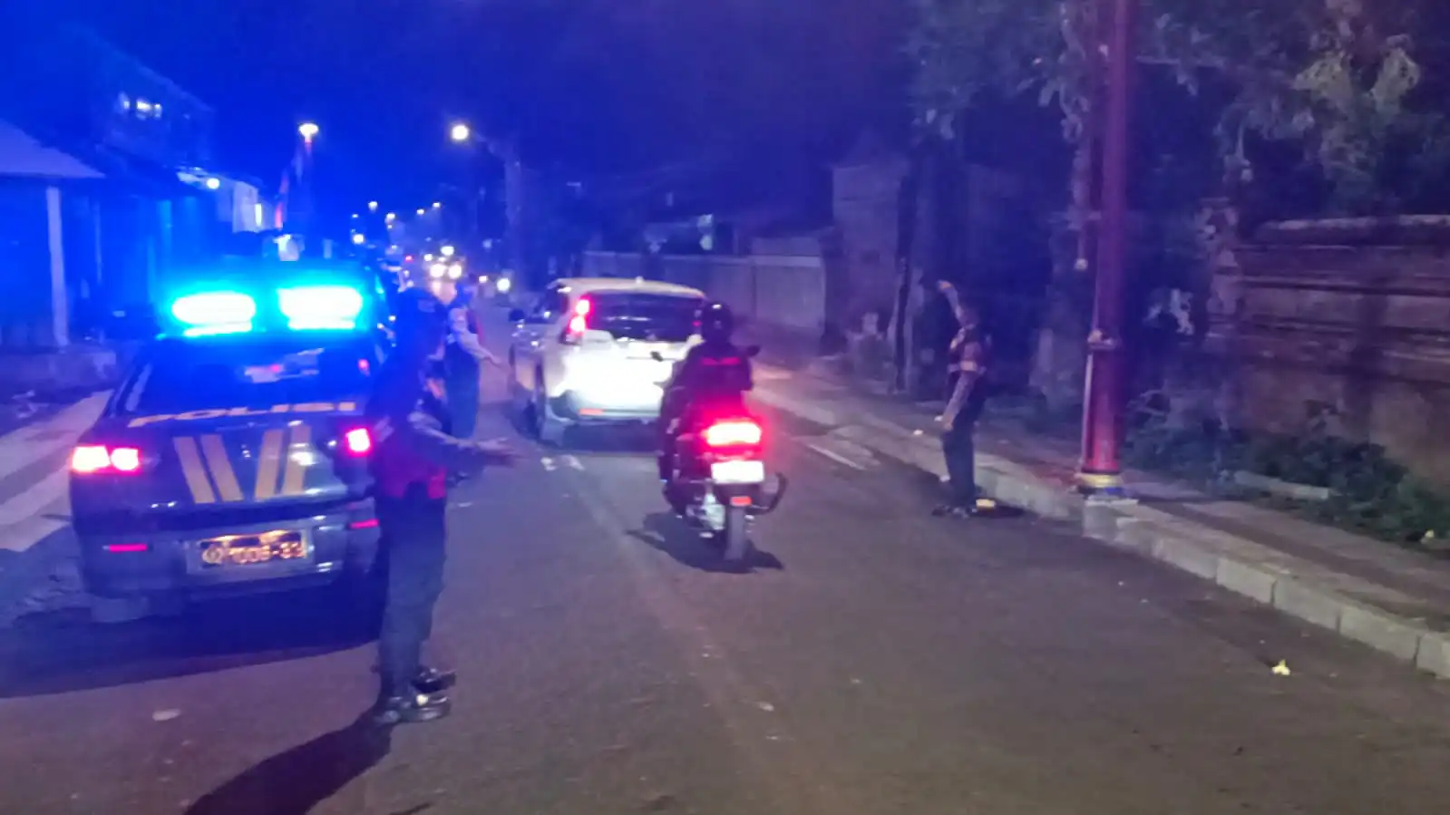 Jaga Situasi Tetap Kondusif, Polsek Bangli Intensifkan Kegiatan Blue Light Patrol