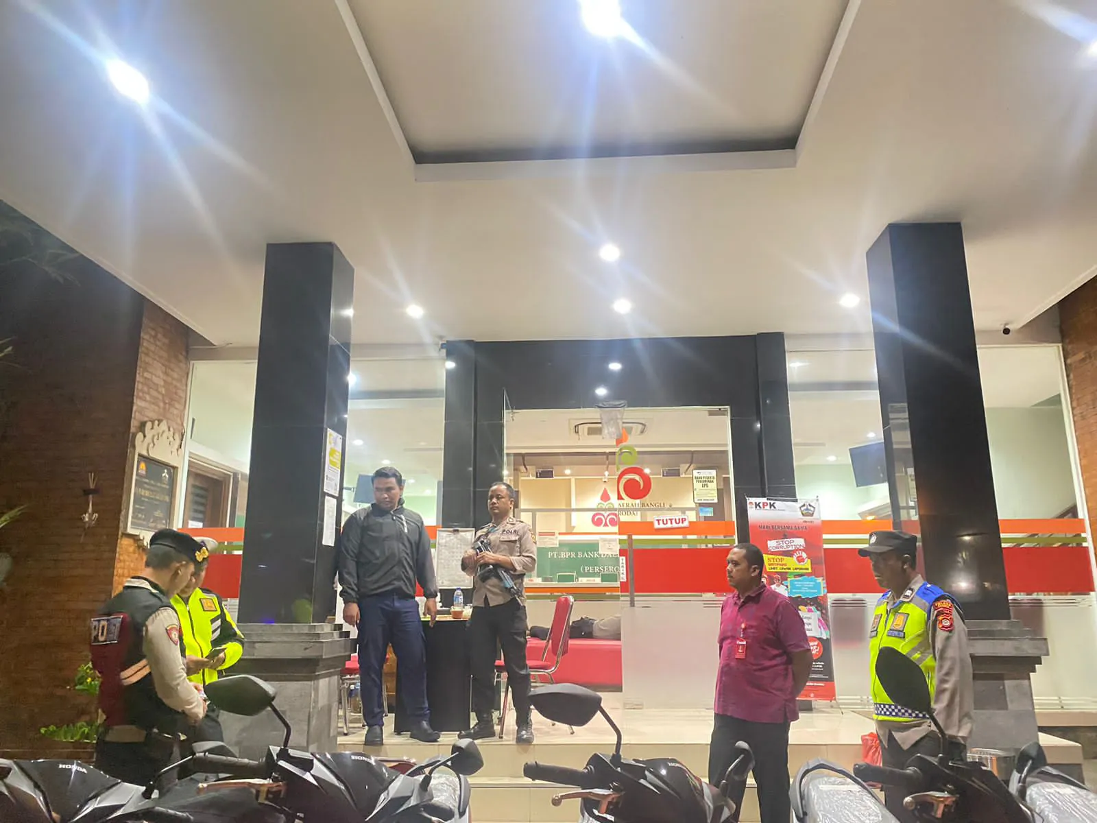 Jaga Situasi Tetap Kondusif,Polsek Bangli Intensifkan Kegiatan Blue Light Patrol