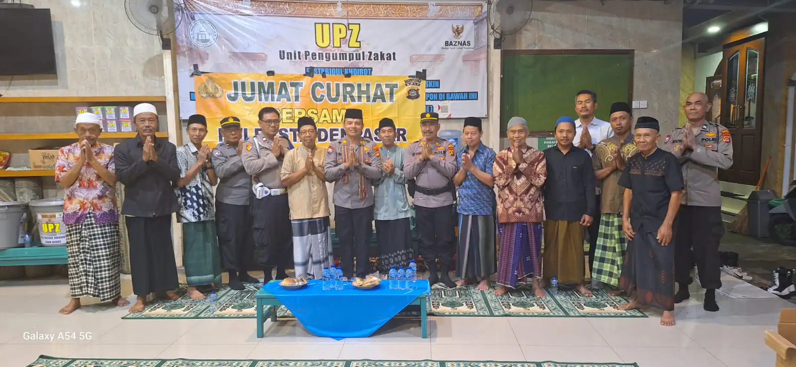 Jumat Curhat, Kasat Binmas Polresta Denpasar Ajak Warga Jaga Kamtibmas Kondusif Jelang Pesta Demokrasi Pilkada