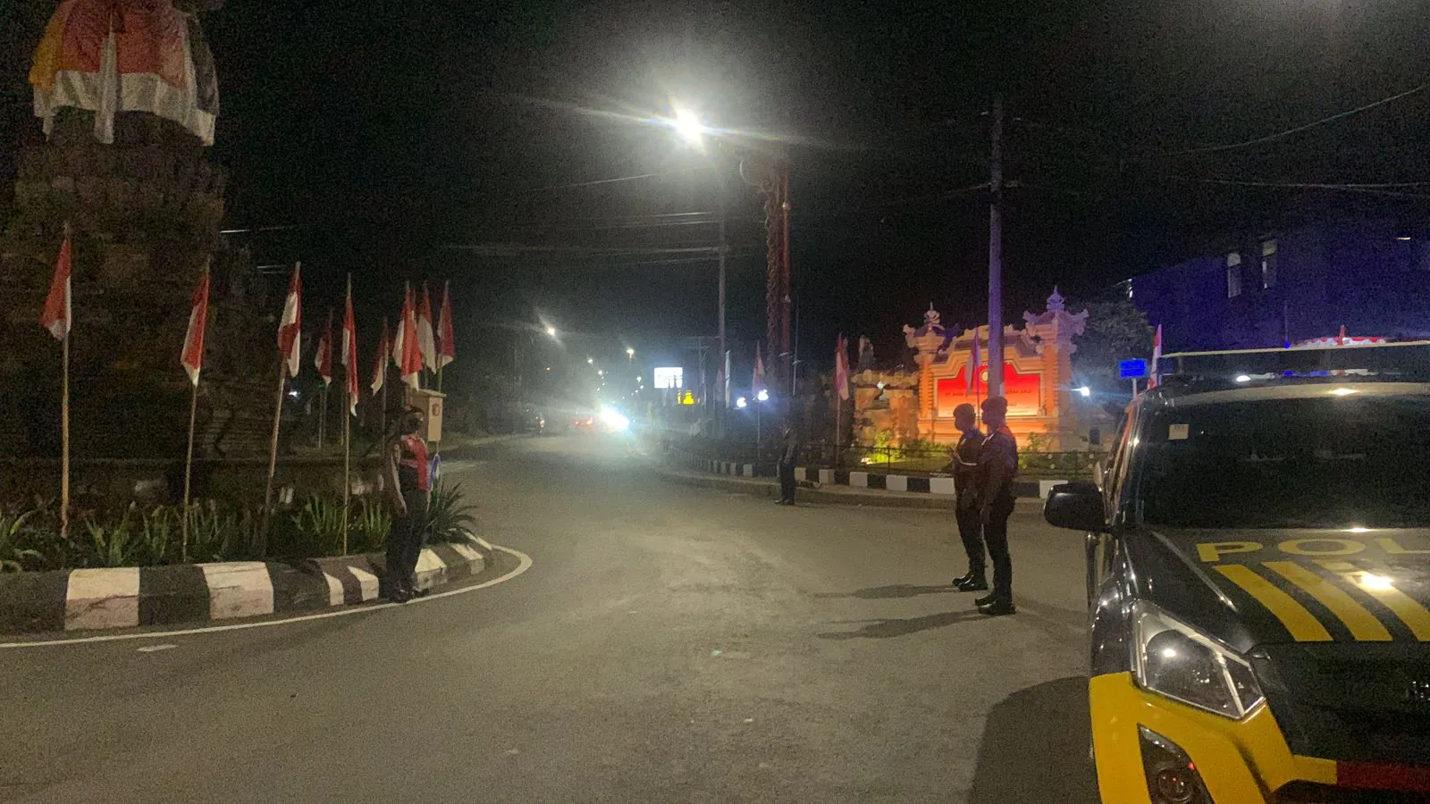 Sat Samapta Laksanakan Gatur dan Pergelaran Blue Light Randis R4 di Pusat Keramaian Malam Di Kota Bangli