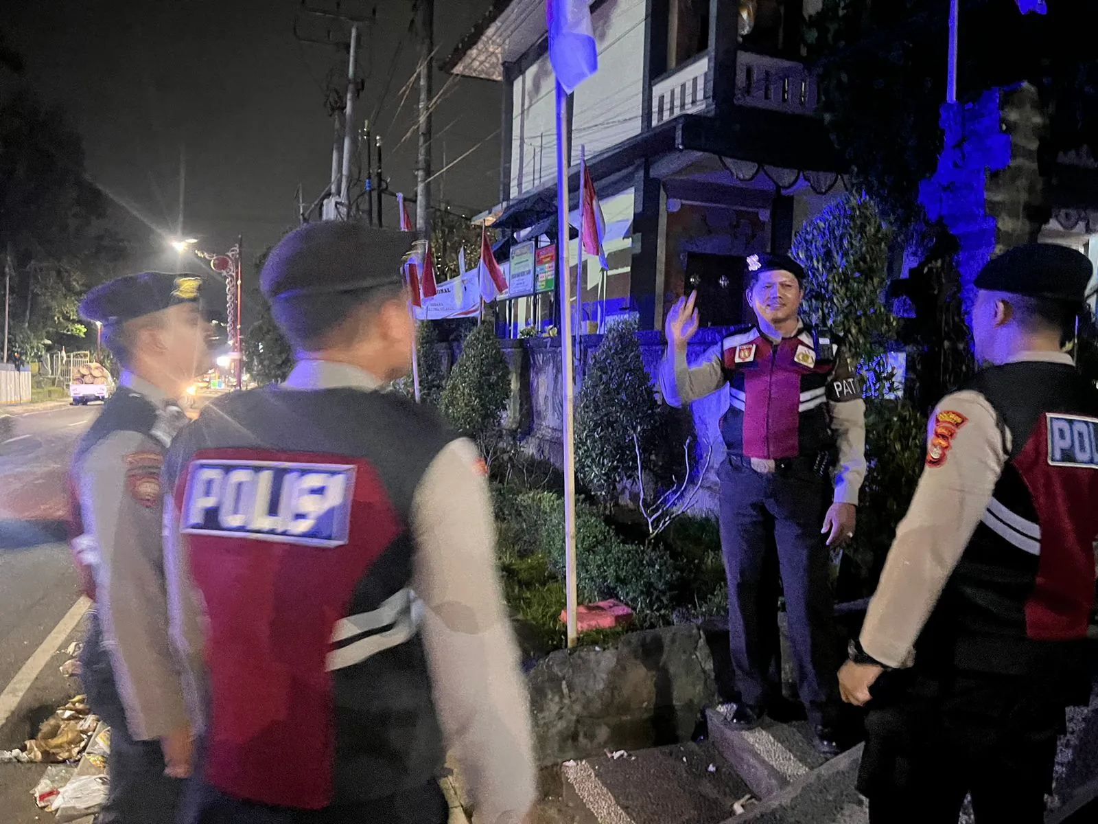 Satuan Samapta Polres Bangli Laksanakan Patroli Pada Malam Hari di SDN 2 Kawan,Bangli, Kec. Bangli , Untuk Antisipasi Gangguan Kamtibmas.