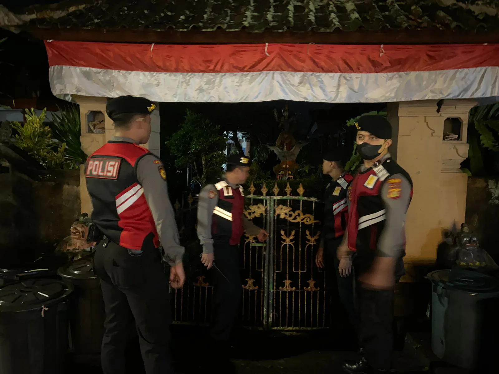 Satuan Samapta Polres Bangli Laksanakan Patroli Pada Malam Hari di SDN 3 Kawan, Bangli, Kec. Bangli , Untuk Antisipasi Gangguan Kamtibmas.