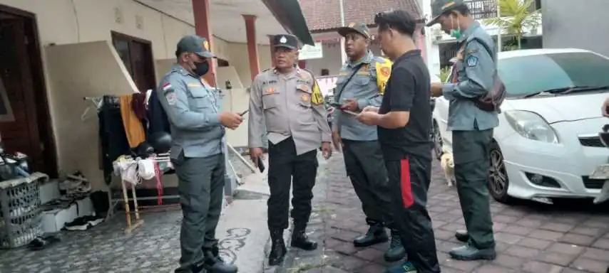 Bhabinkamtibmas Kutuh Melaksanakan Pemetaan Kerawanan dan Penertiban Penduduk Non Permanen di Br Kaje Jati, Desa Kutuh