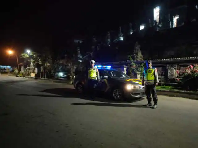 Jaga Situasi Tetap Kondusif Jelang Pilkada Serentak 2024, Polsek Bangli Intensifkan Kegiatan Blue Light Patrol