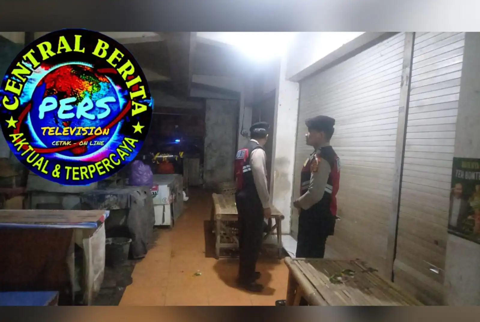Antisipasi Gangguan Kamtibmas Pada Malam Hari, Personil Samapta Polres Bangli Lakukan Patroli Malam di Areal Pertokoan Pasar Kidul Bangli.